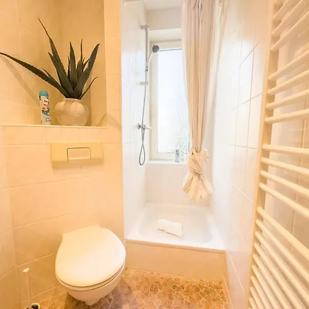 Messenah Fuer 8 Gaeste Mit Privateingang アパート ハノーファー