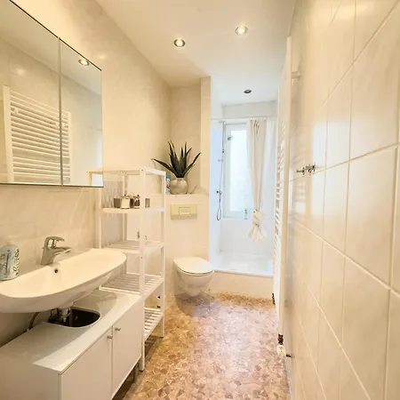 Apartamento Messenah Fuer 8 Gaeste Mit Privateingang Hanóver